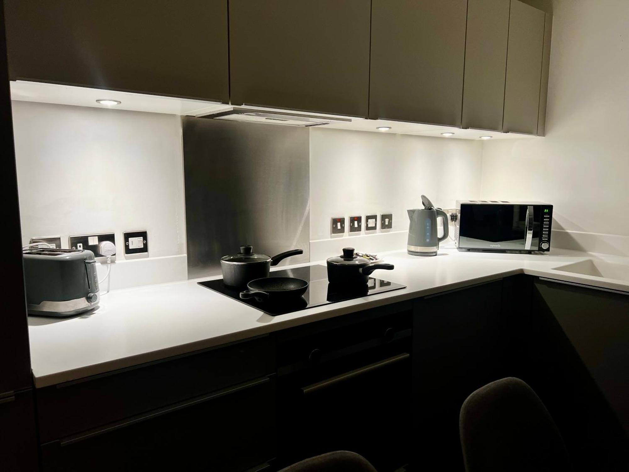 Premium Deals L Last-Minute Stay L 4 Min Walk To Birmingham Central Library L 18Th Floor 2 Bed 2 Bath City Centre Penthouse With Gym & Netflix By Jvt Short Lets Екстер'єр фото