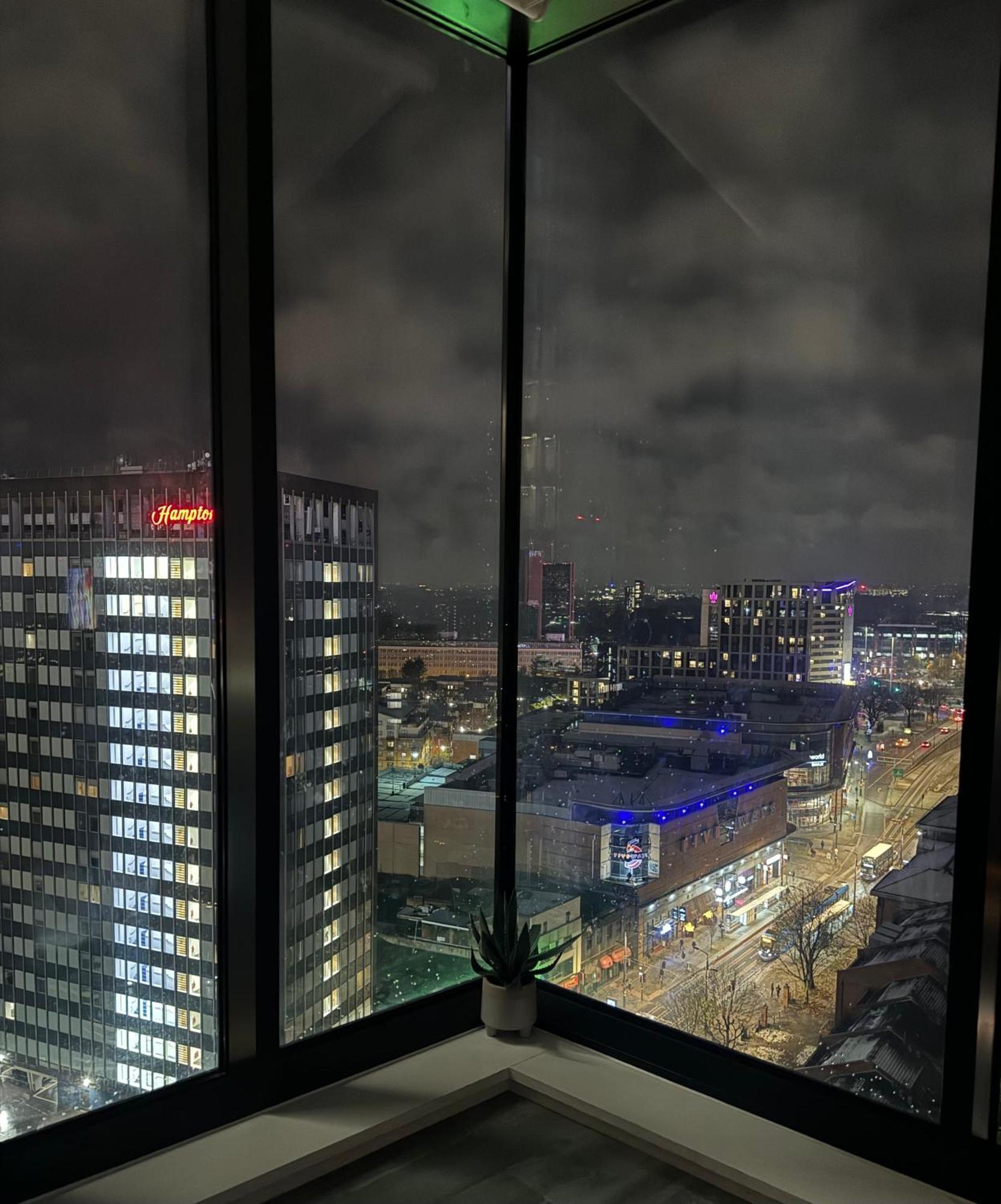 Premium Deals L Last-Minute Stay L 4 Min Walk To Birmingham Central Library L 18Th Floor 2 Bed 2 Bath City Centre Penthouse With Gym & Netflix By Jvt Short Lets Екстер'єр фото